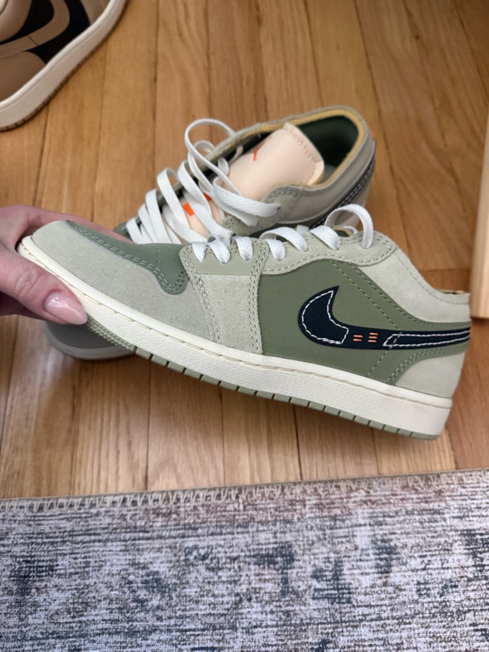 Jordan 1 Sneakers